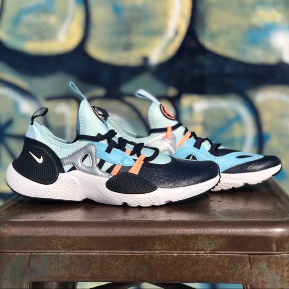 Nike Huarache E.D.G.E. Comfortable Retro Sneakers - Picture 6 of 8